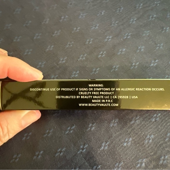 Beauty Vaulte Eyeliner • Black • 0.6 ML - Picture 6 of 8